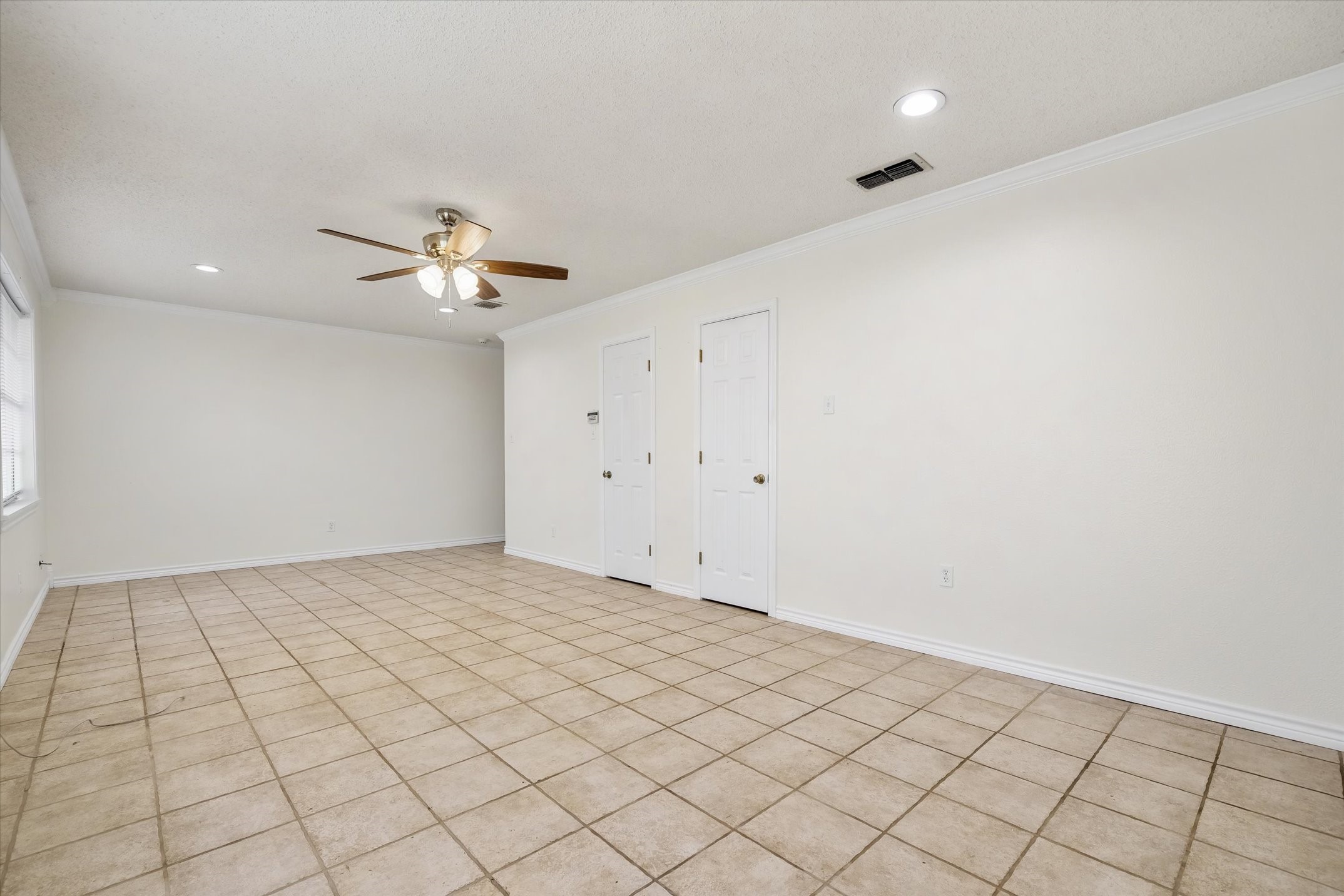 599 S Oak Street Van TX 75790