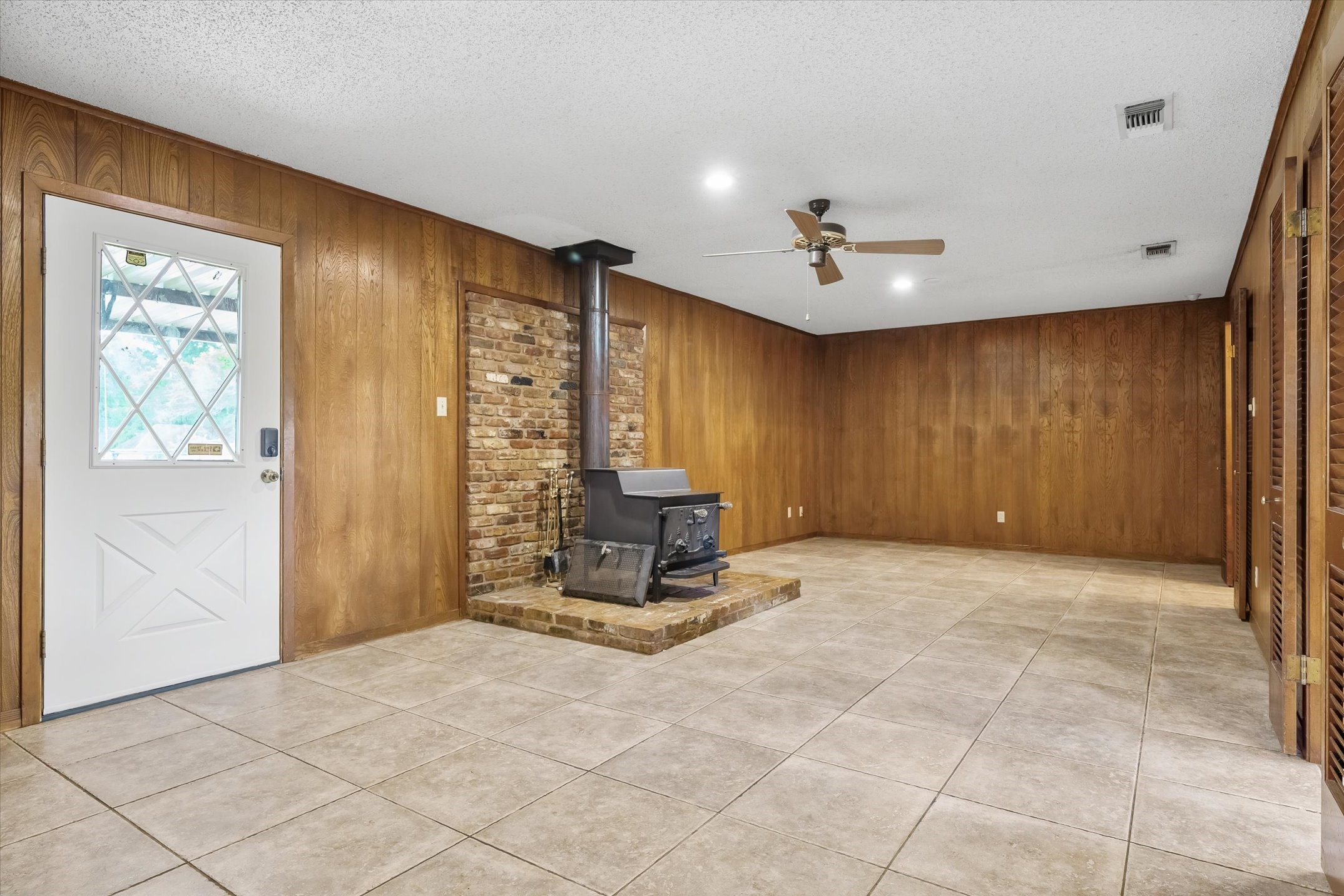 599 S Oak Street Van TX 75790