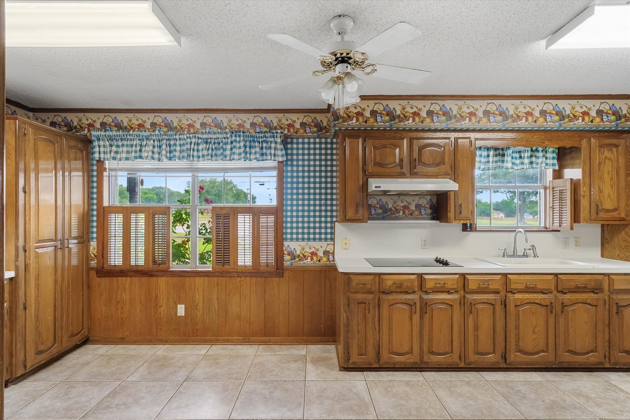 599 S Oak Street Van TX 75790