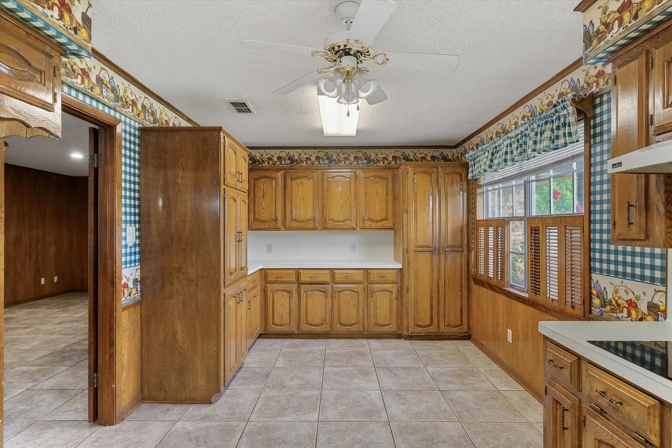 599 S Oak Street Van TX 75790