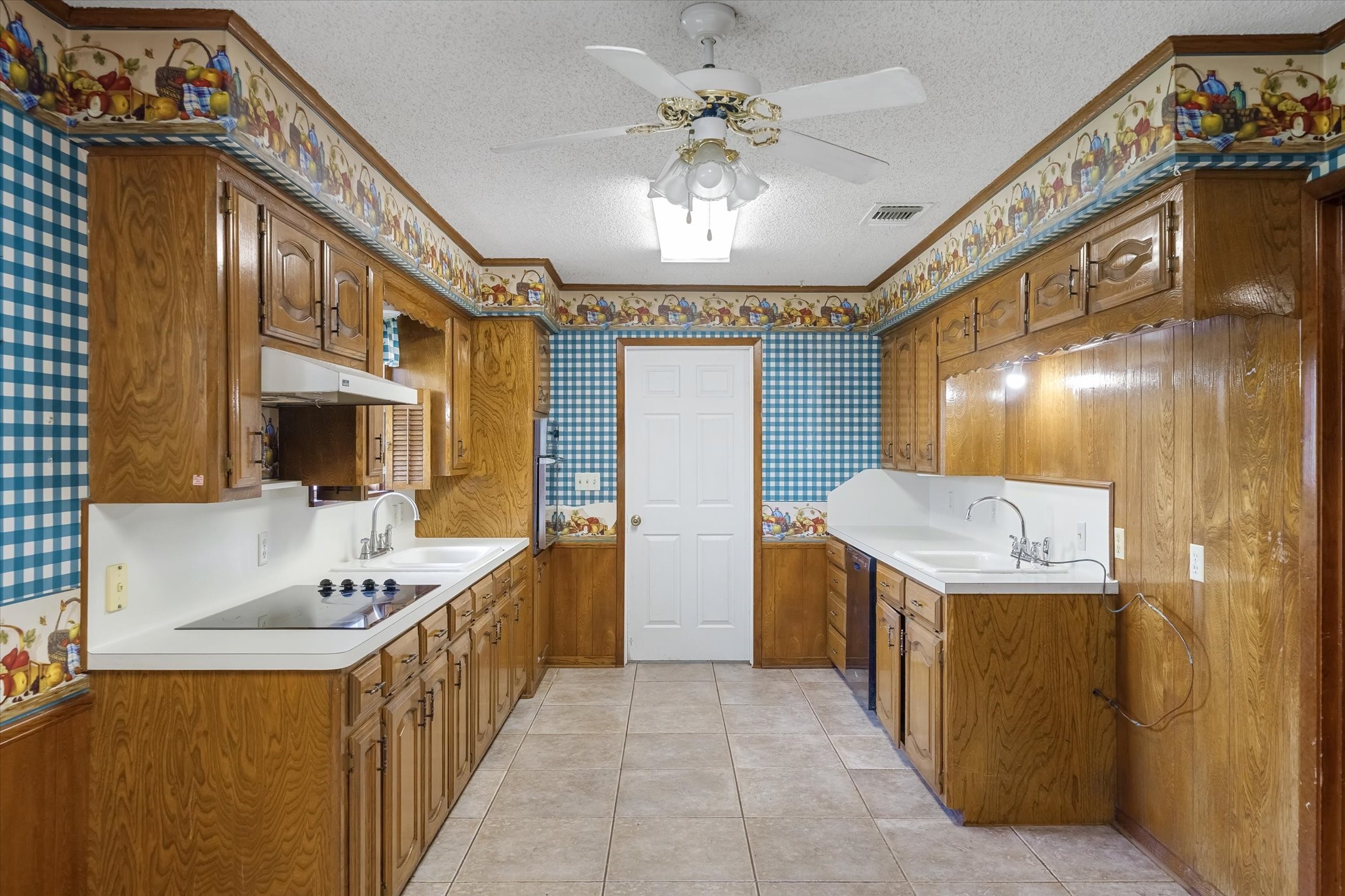 599 S Oak Street Van TX 75790