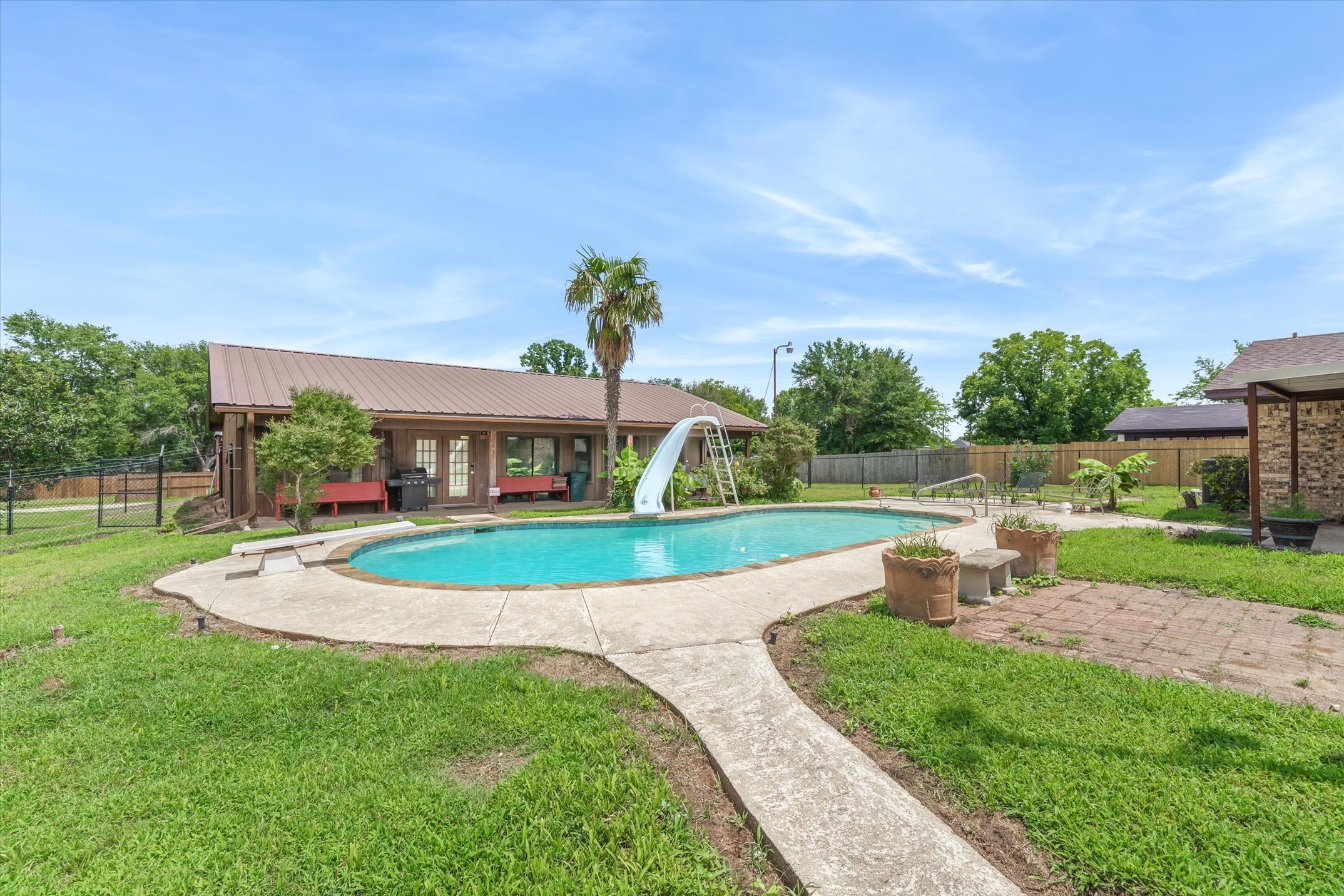 599 S Oak Street Van TX 75790
