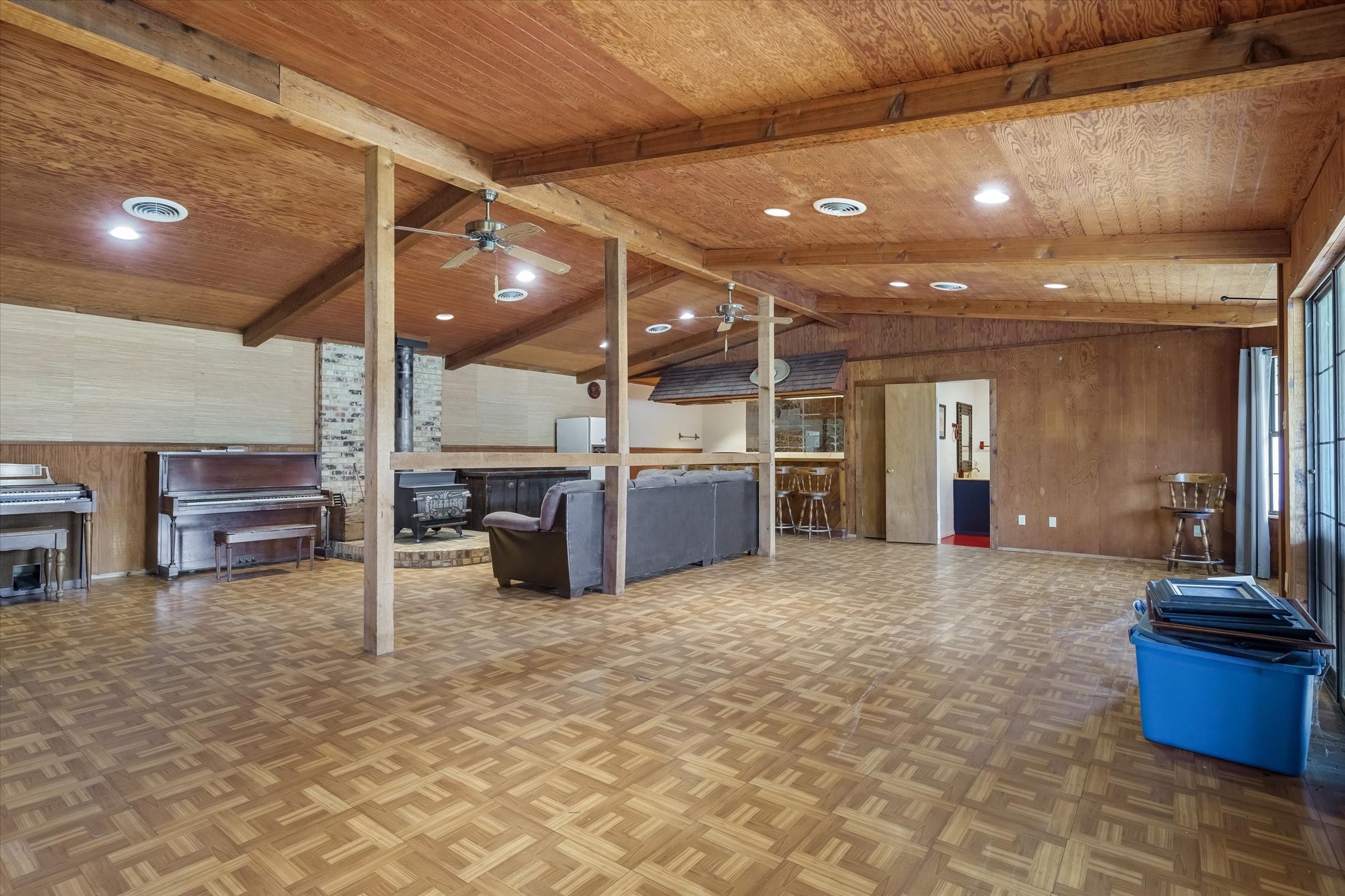 599 S Oak Street Van TX 75790