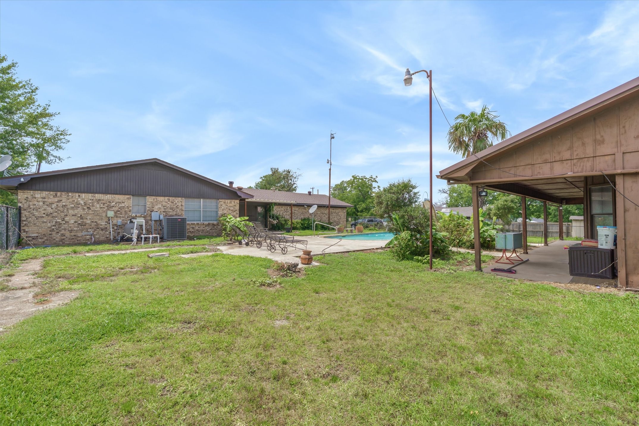 599 S Oak Street Van TX 75790