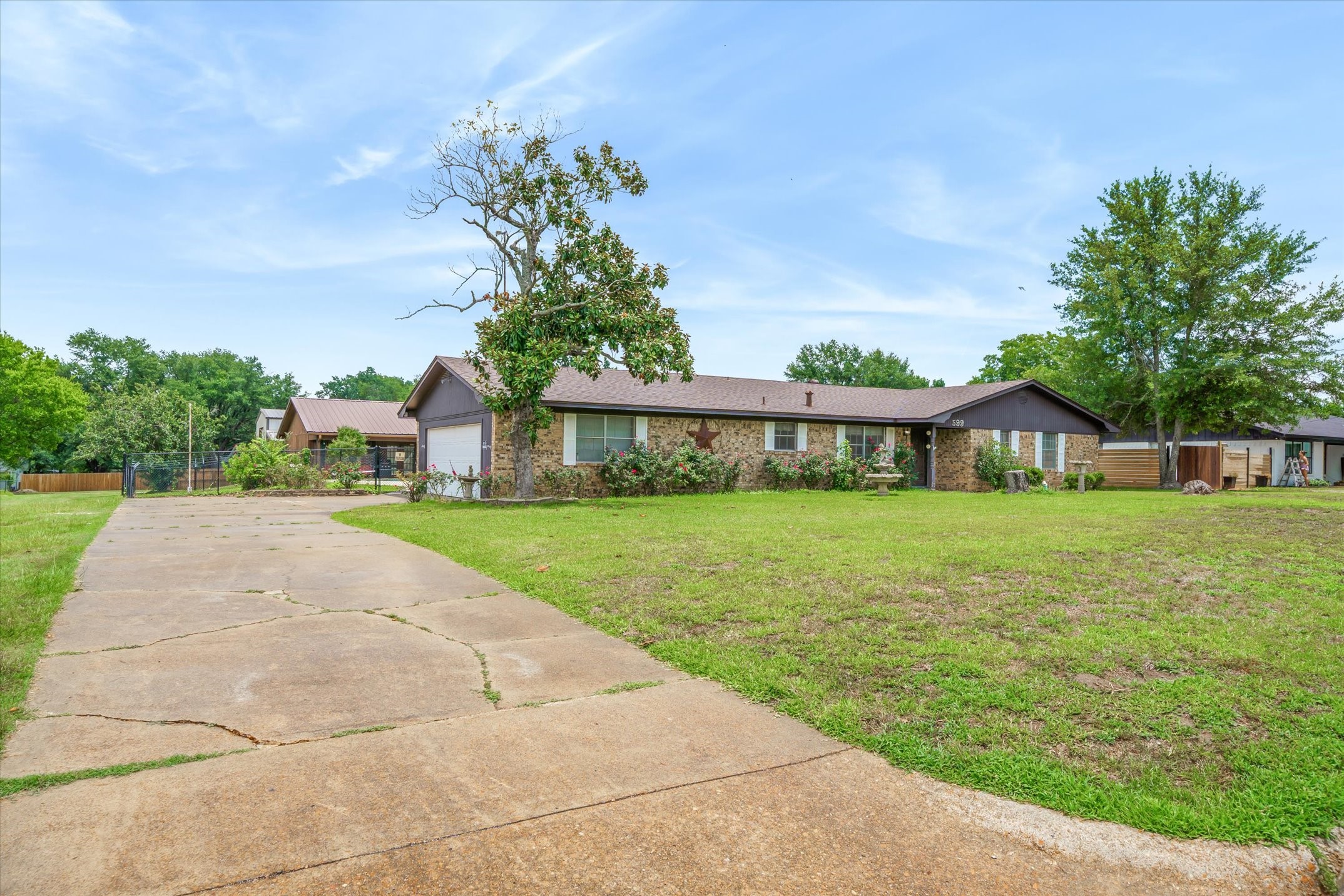599 S Oak Street Van TX 75790