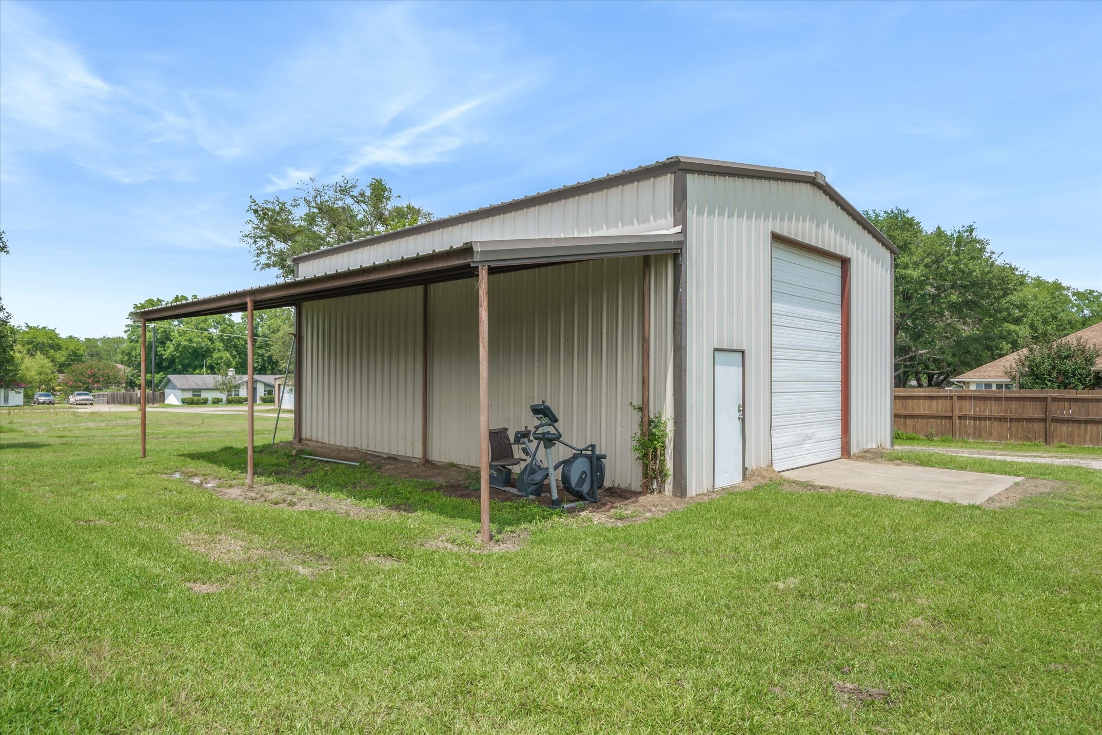 599 S Oak Street Van TX 75790