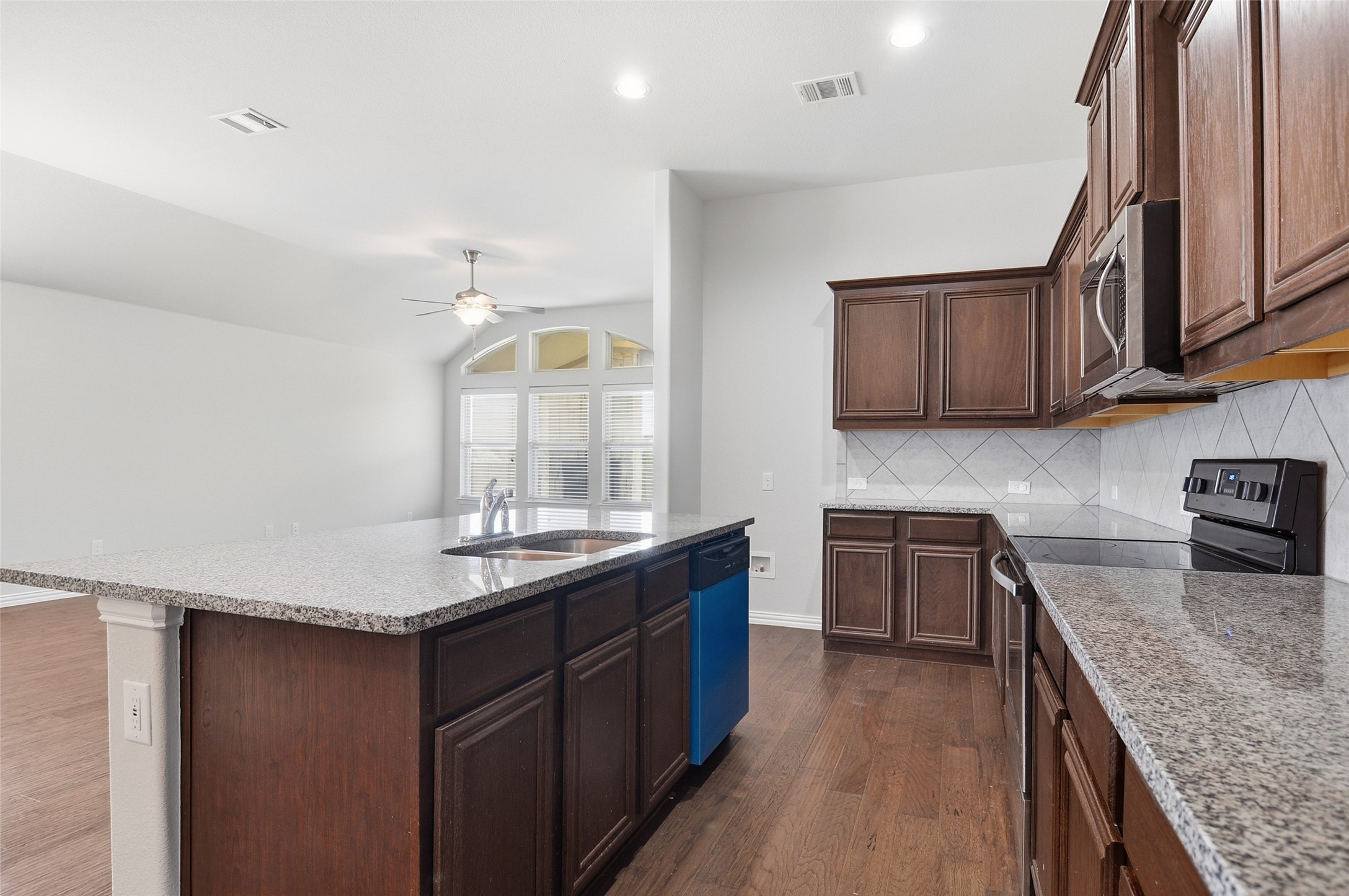 466 Rockaway Drive Midlothian TX 76065