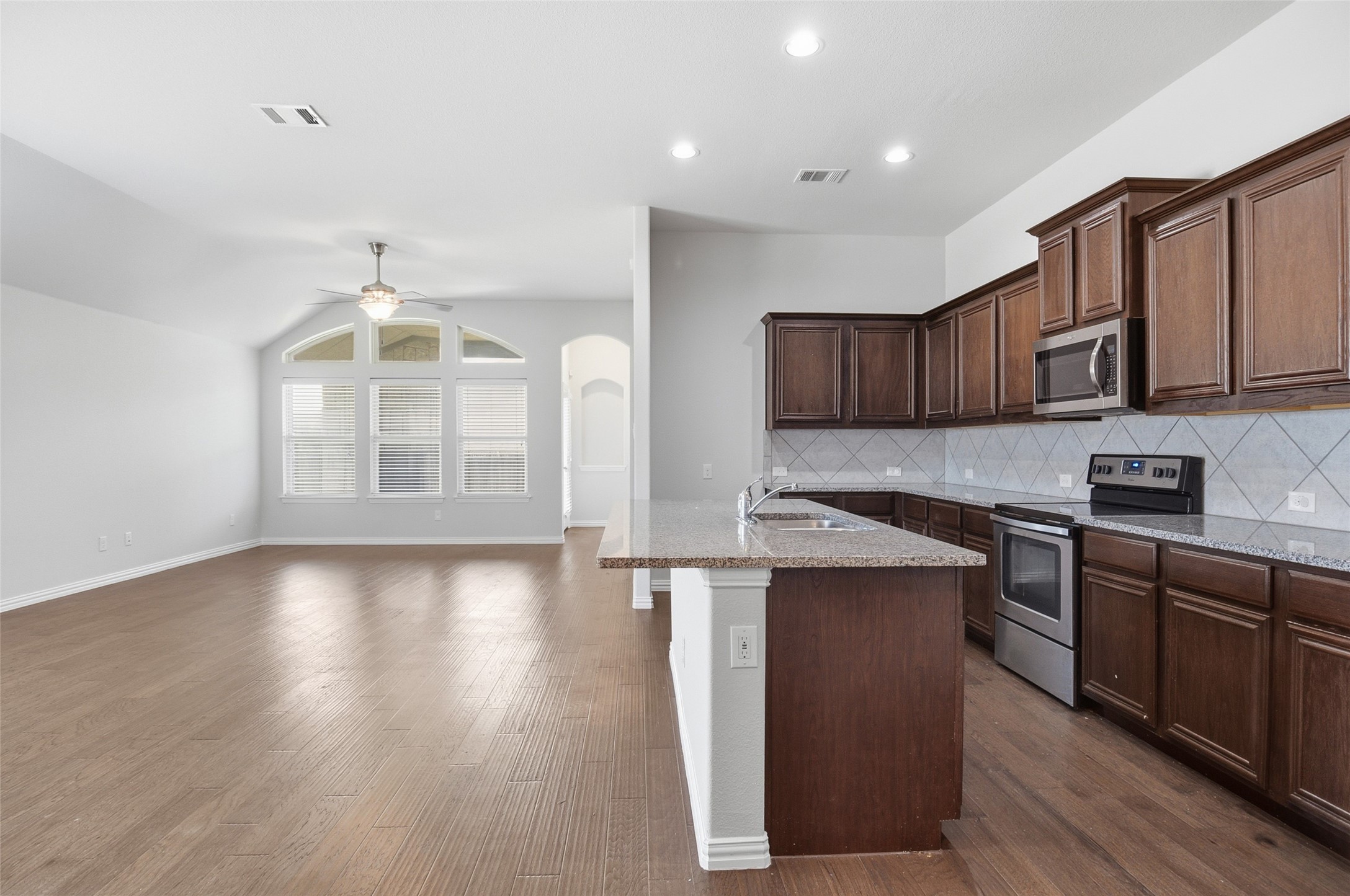 466 Rockaway Drive Midlothian TX 76065