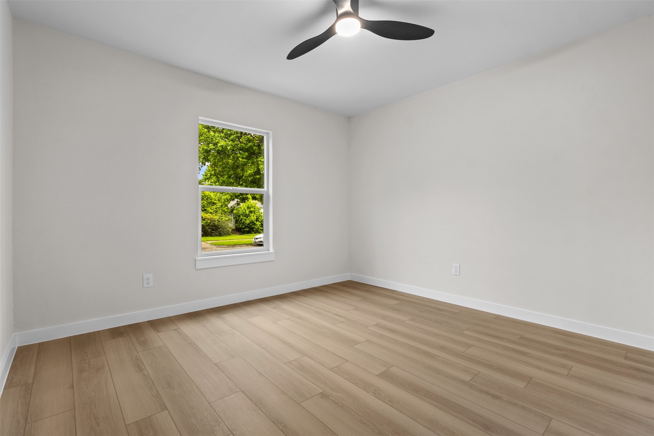 3216 Sharon Street Dallas TX 75211