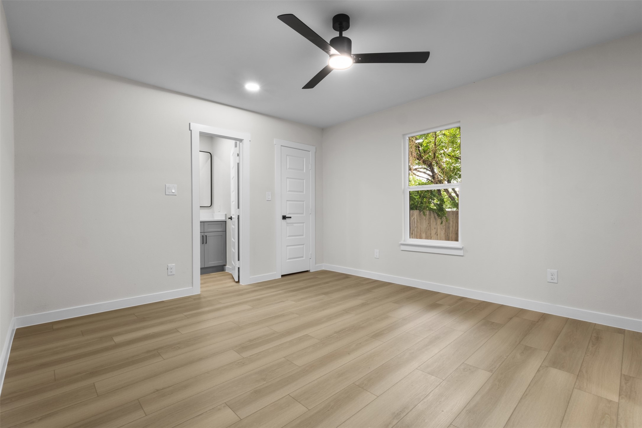 3216 Sharon Street Dallas TX 75211