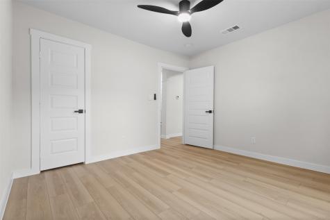 3216 Sharon Street Dallas TX 75211