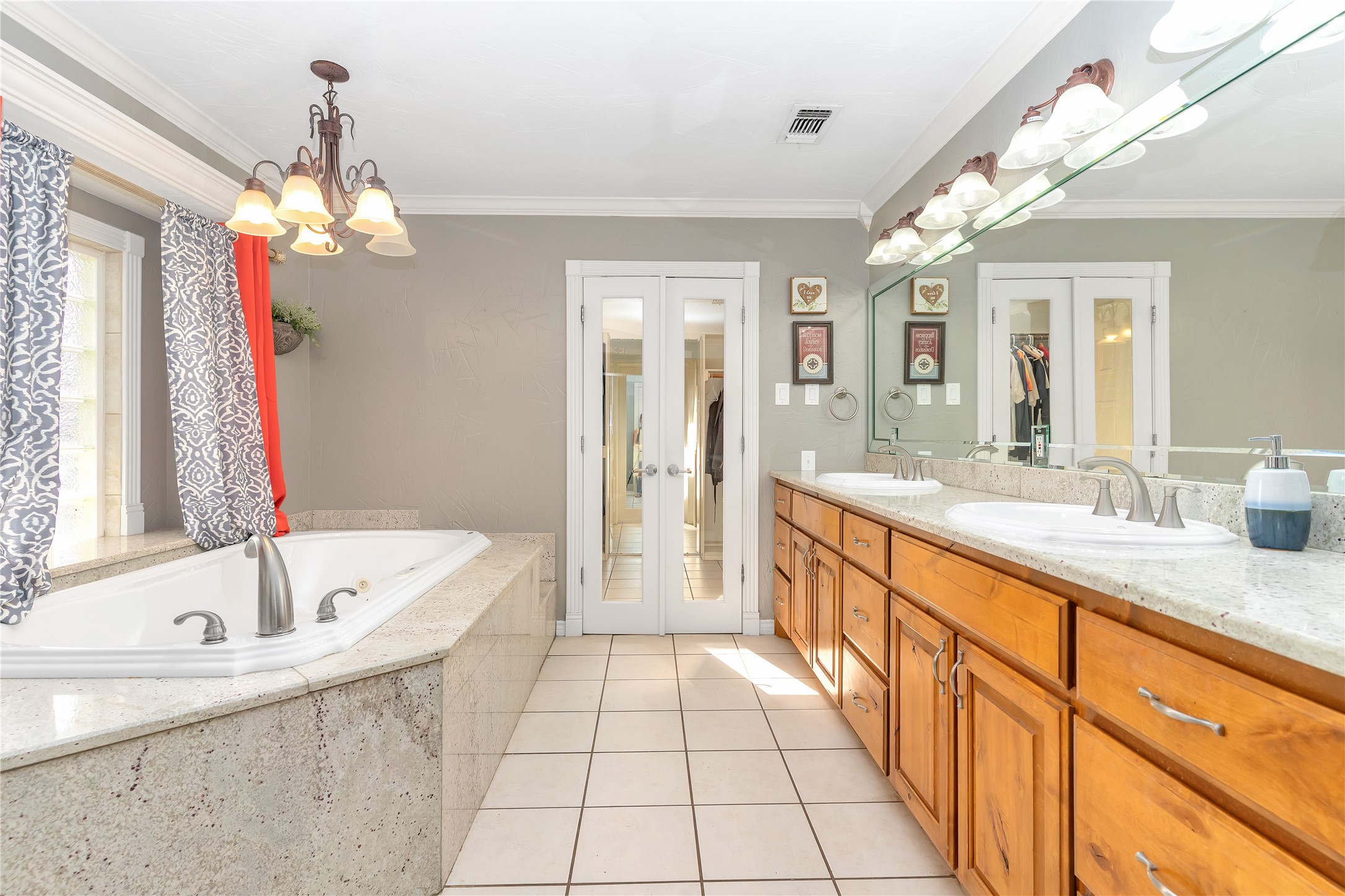 1503 W Westhill Drive Cleburne TX 76033