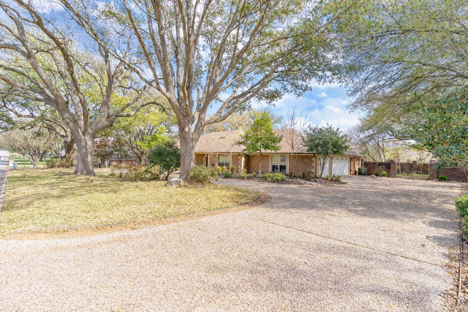 1503 W Westhill Drive Cleburne TX 76033