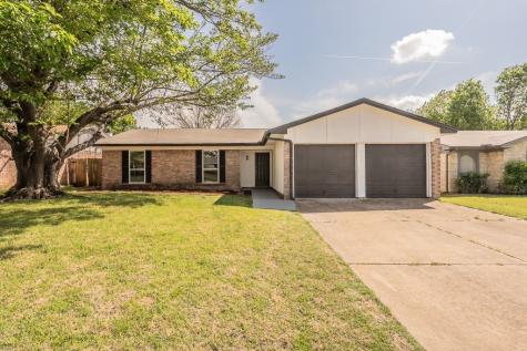 228 Blair Lane Arlington TX 76014