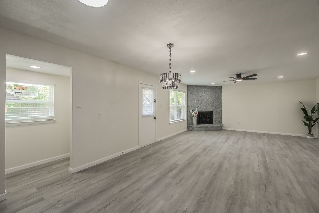 228 Blair Lane Arlington TX 76014