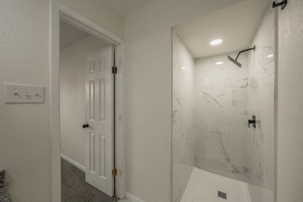 228 Blair Lane Arlington TX 76014
