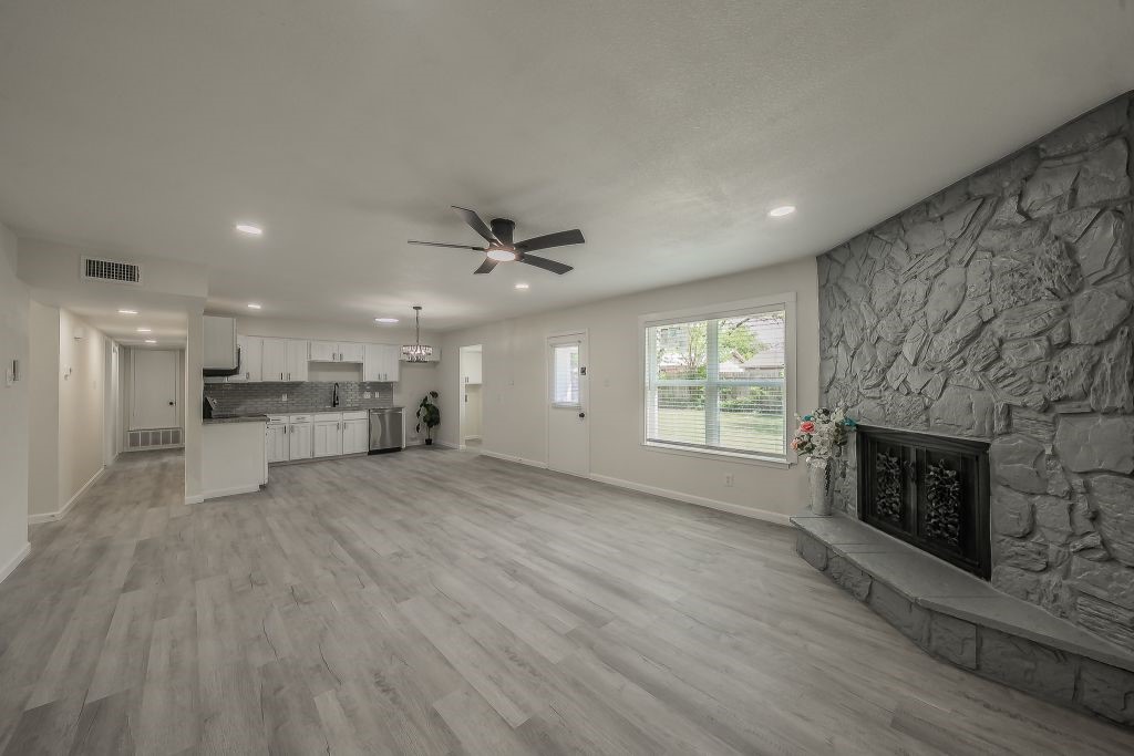 228 Blair Lane Arlington TX 76014