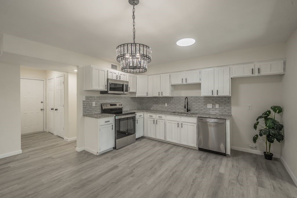228 Blair Lane Arlington TX 76014