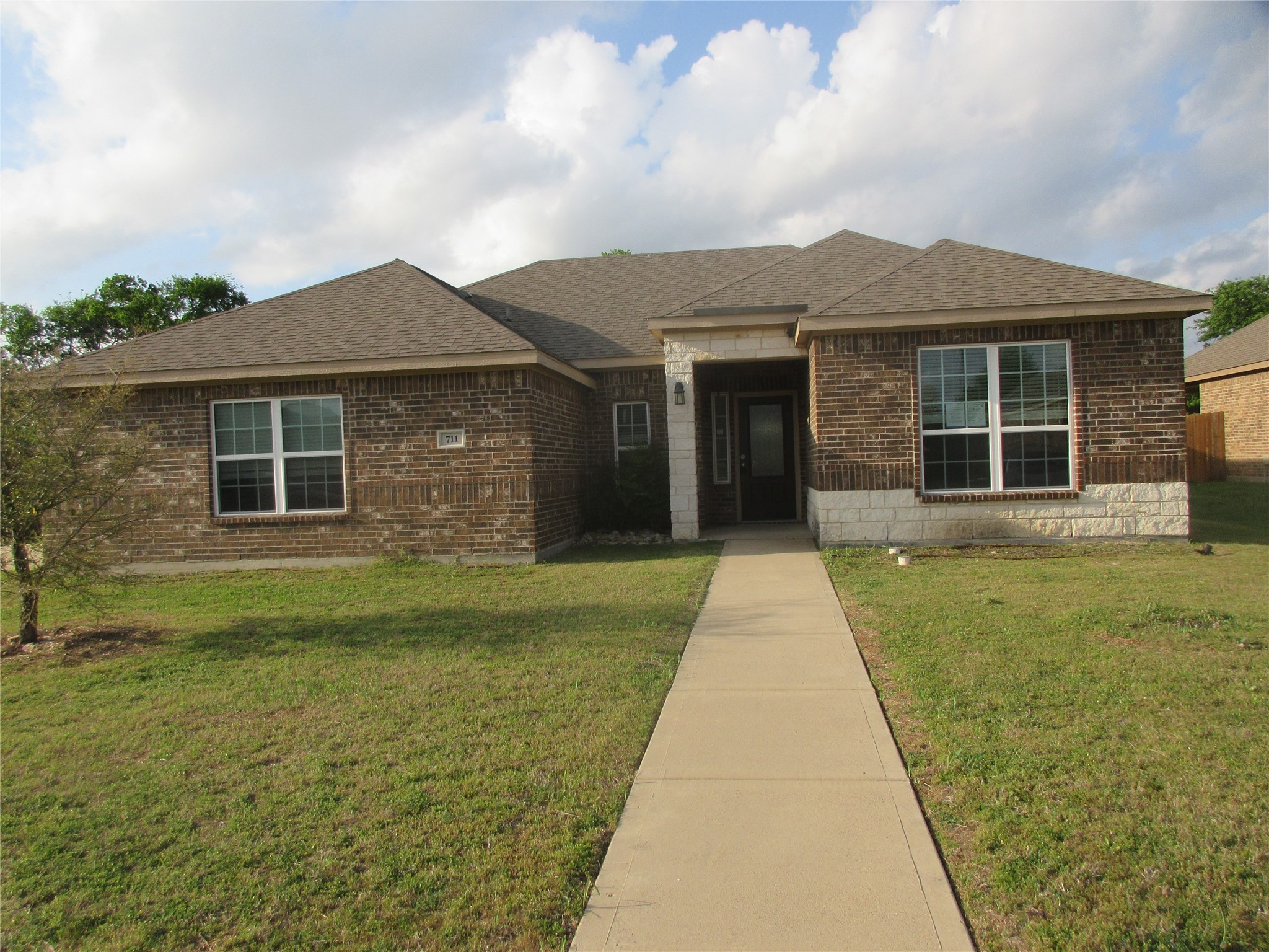 711 Milas Lane Glenn Heights TX 75154