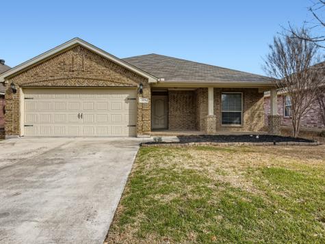 121 Bridlewood Street Azle TX 76020