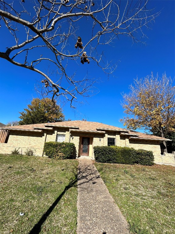 403 Dinalynn Street Mesquite TX 75149