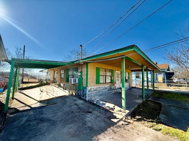1605 E 10th Avenue Corsicana TX 75110