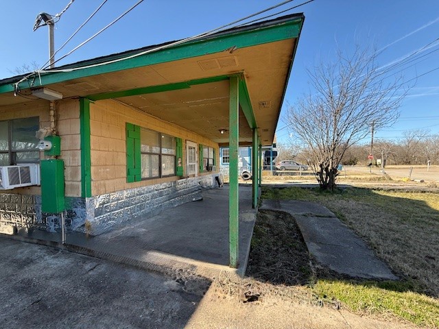 1605 E 10th Avenue Corsicana TX 75110