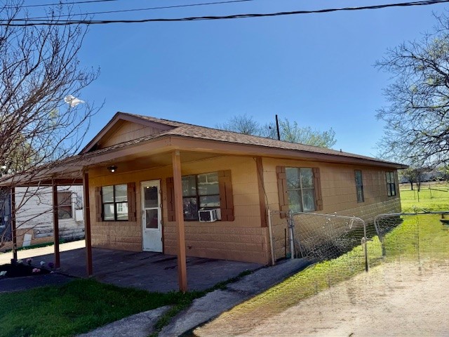 1605 E 10th Avenue Corsicana TX 75110