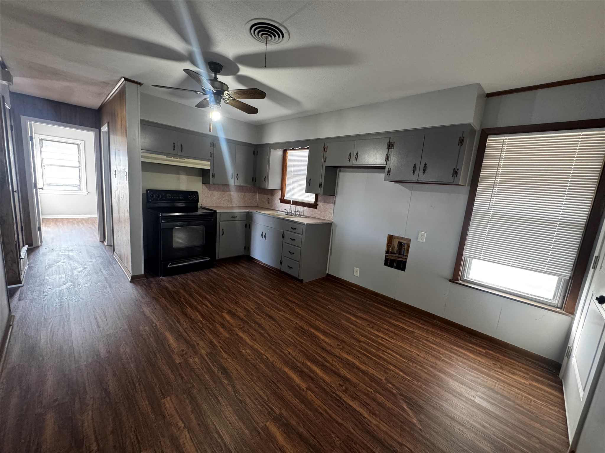 600 E 5th Street Ferris TX 75125