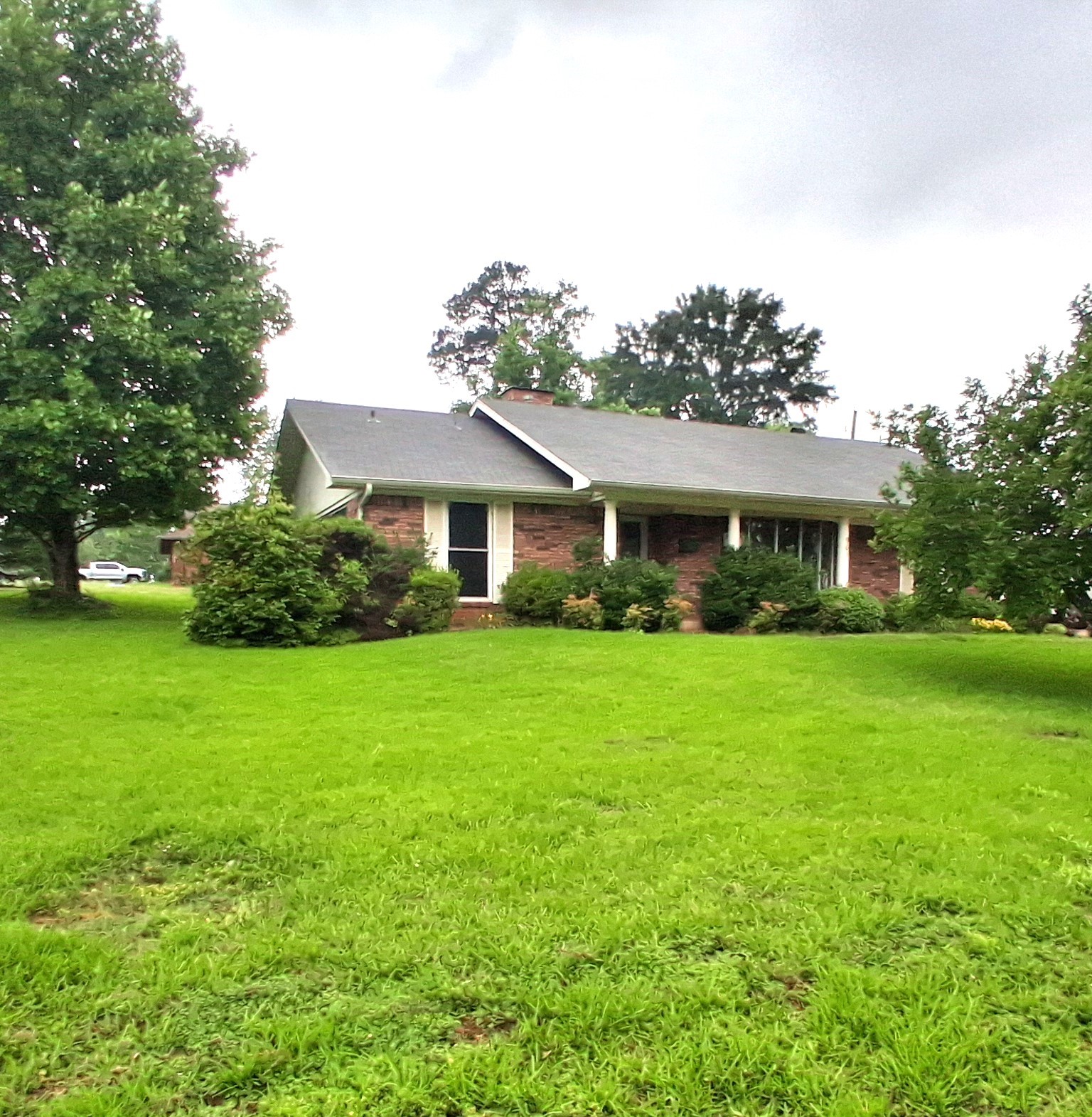 901 Bluebird Lane Wake Village TX 75501