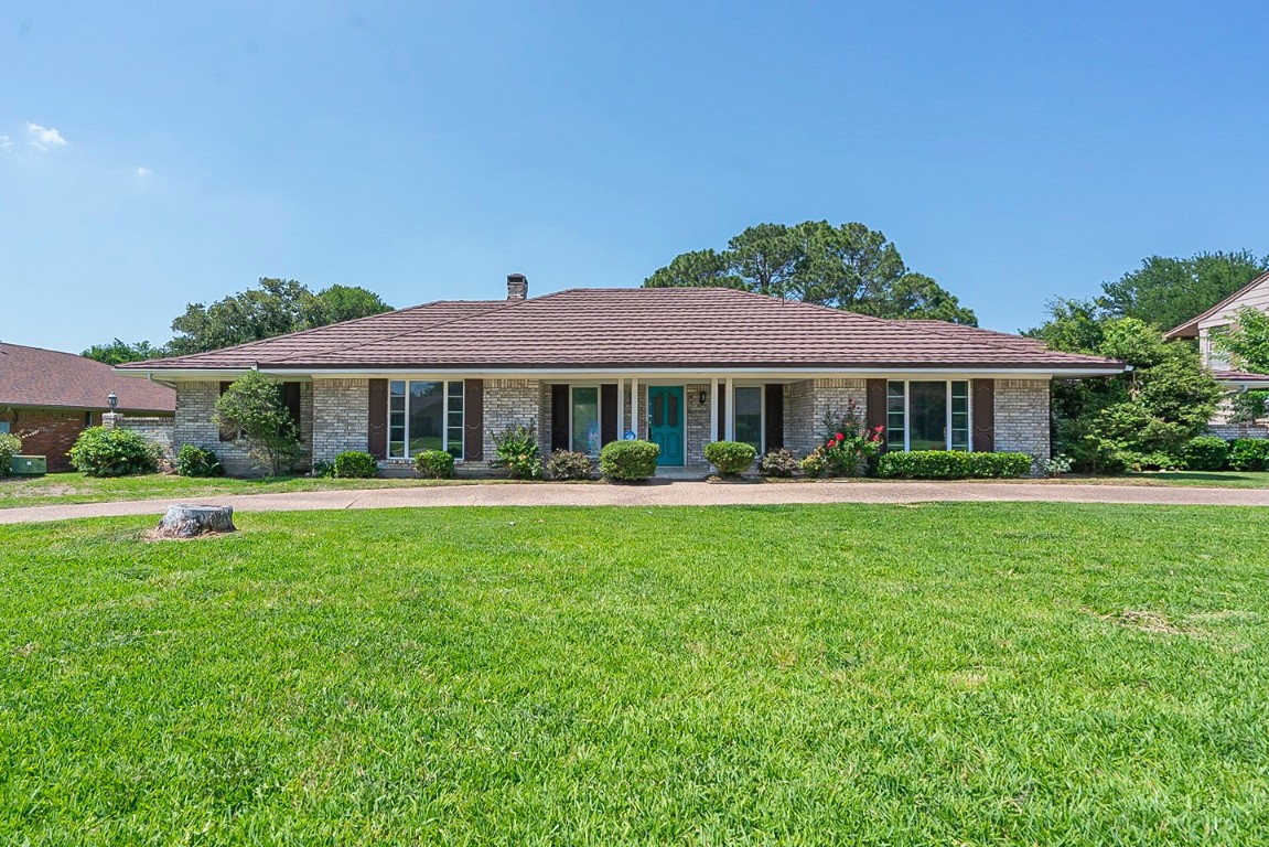 5713 Oakmont Lane Fort Worth TX 76112