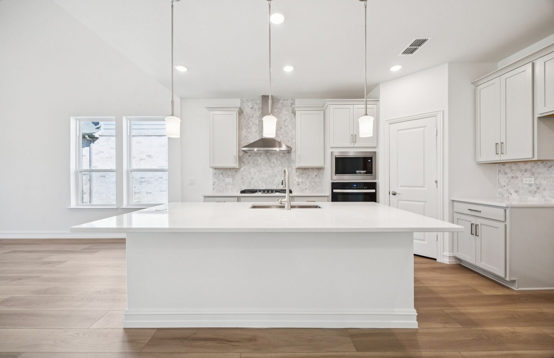 3048 Cliffside Drive Celina TX 75009