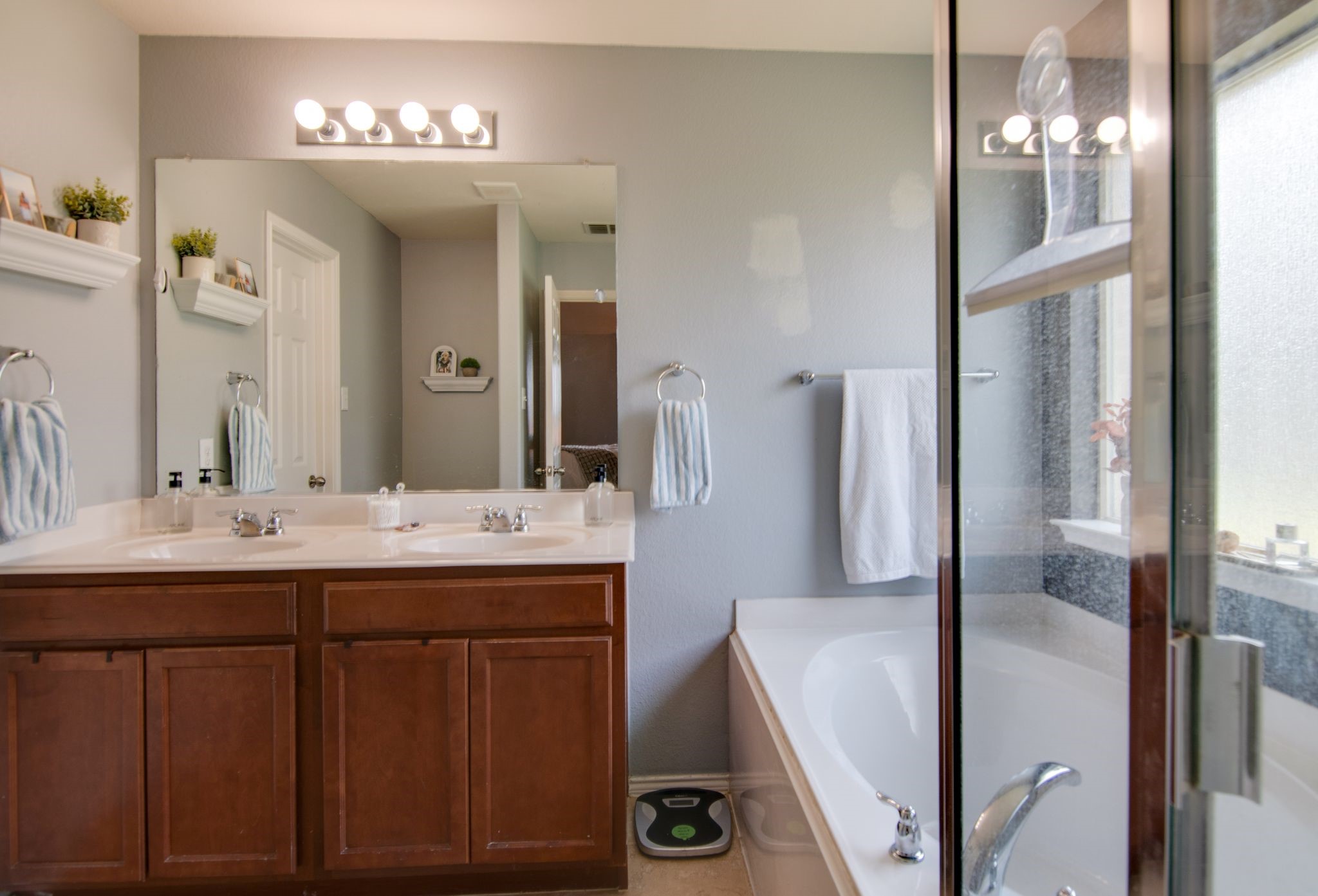 1336 Shelley Drive Burleson TX 76028