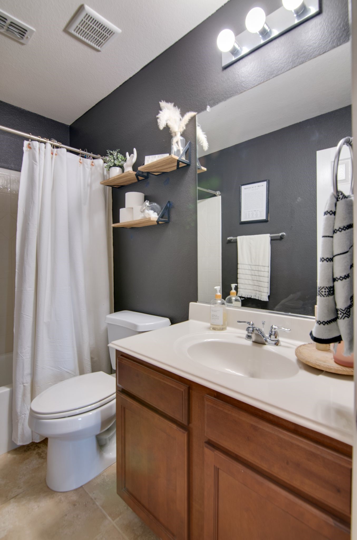1336 Shelley Drive Burleson TX 76028