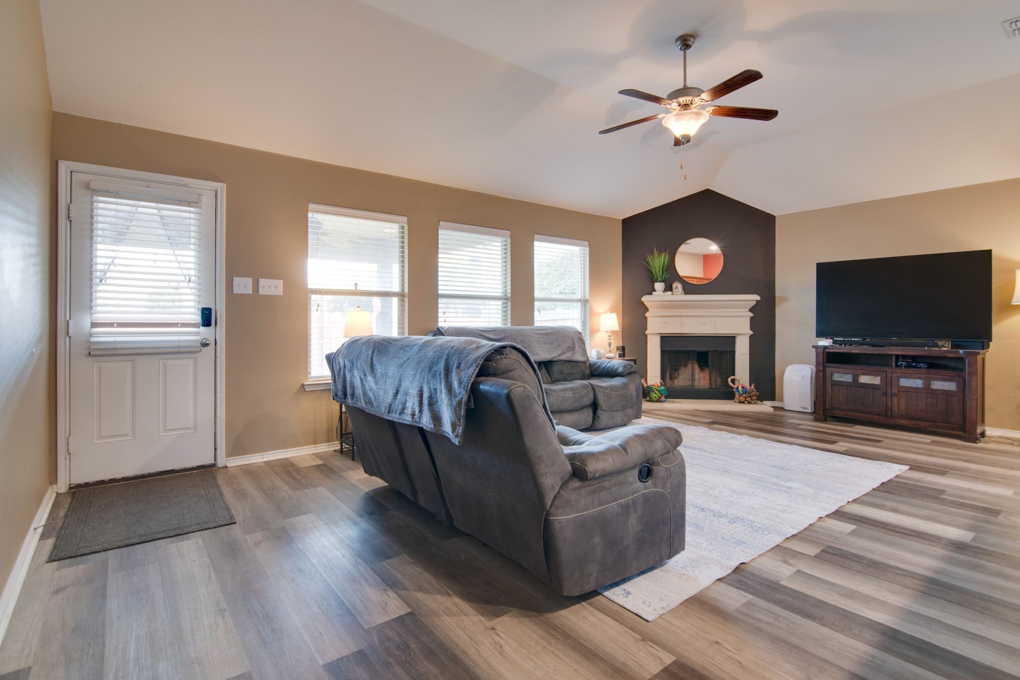 1336 Shelley Drive Burleson TX 76028