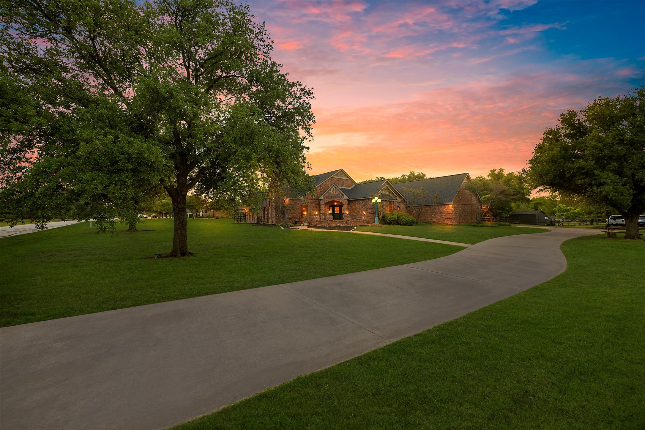 175 Oak Trail Drive Double Oak TX 75077