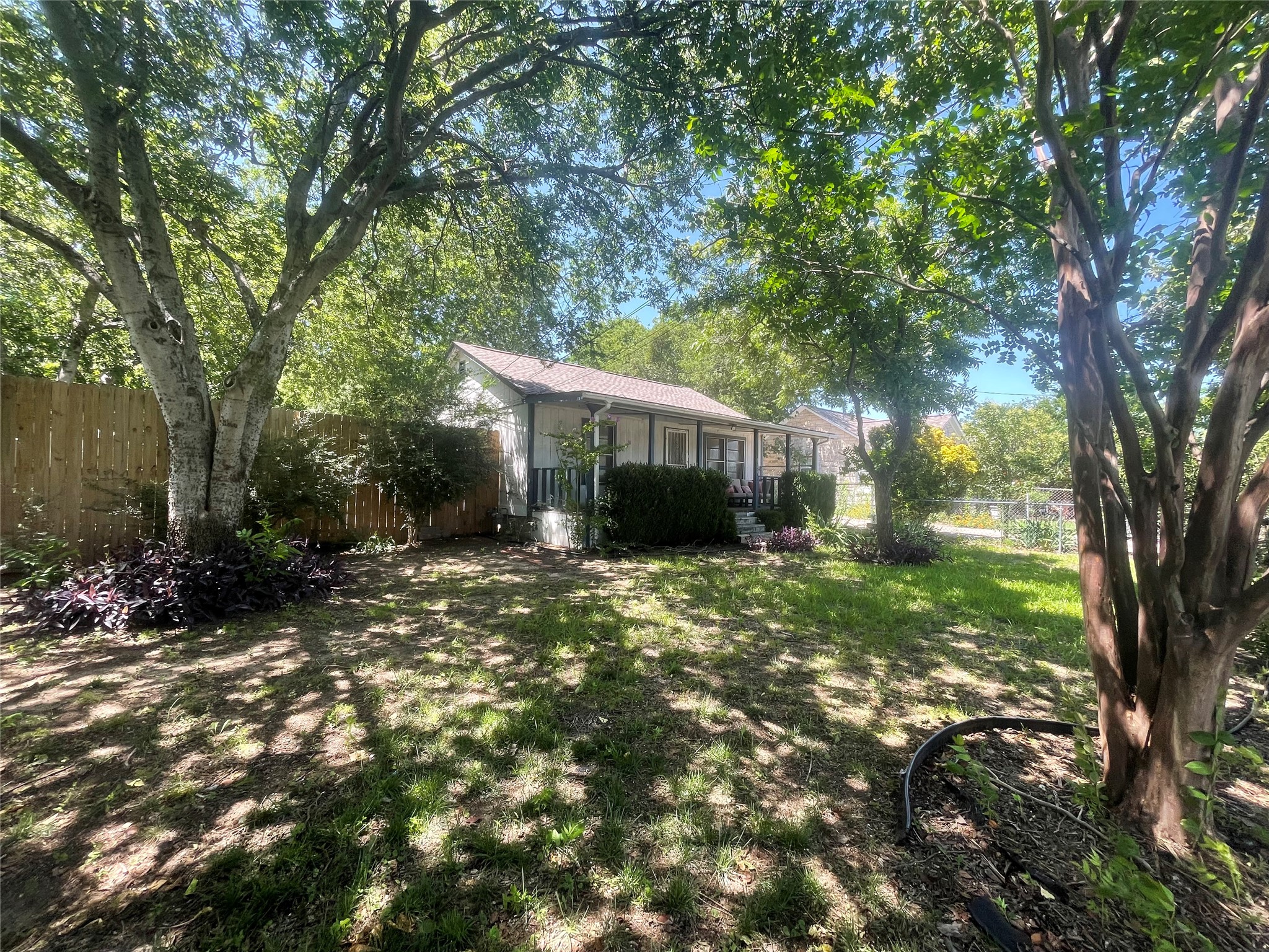 611 Crestside Drive Duncanville TX 75137
