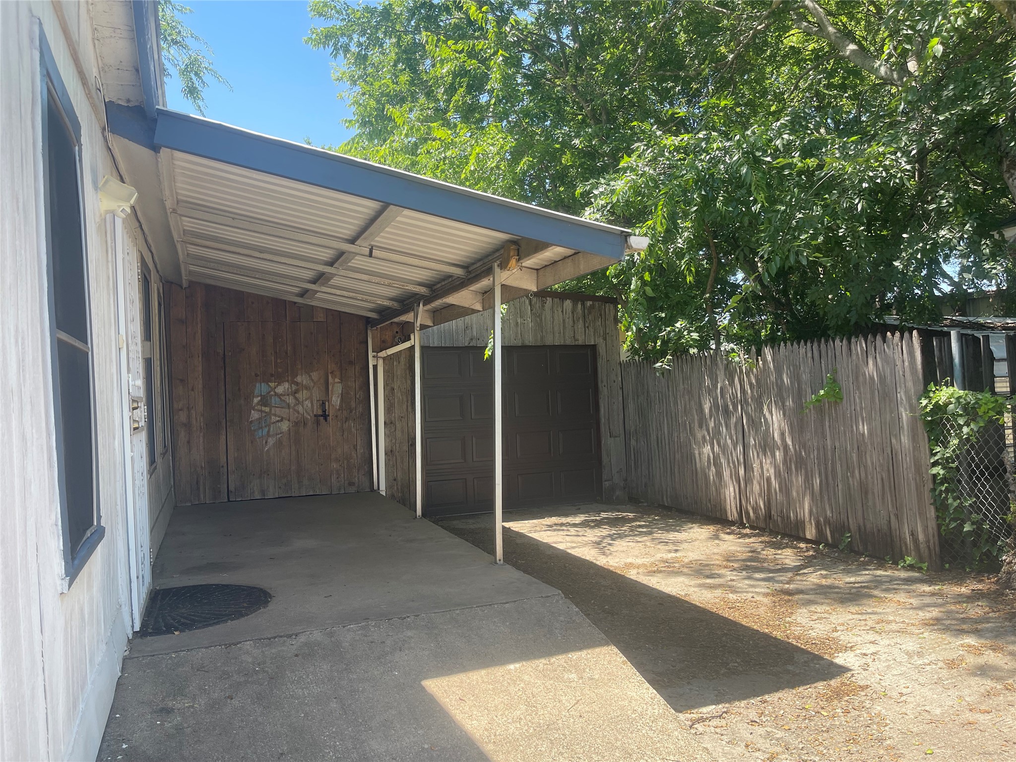 611 Crestside Drive Duncanville TX 75137