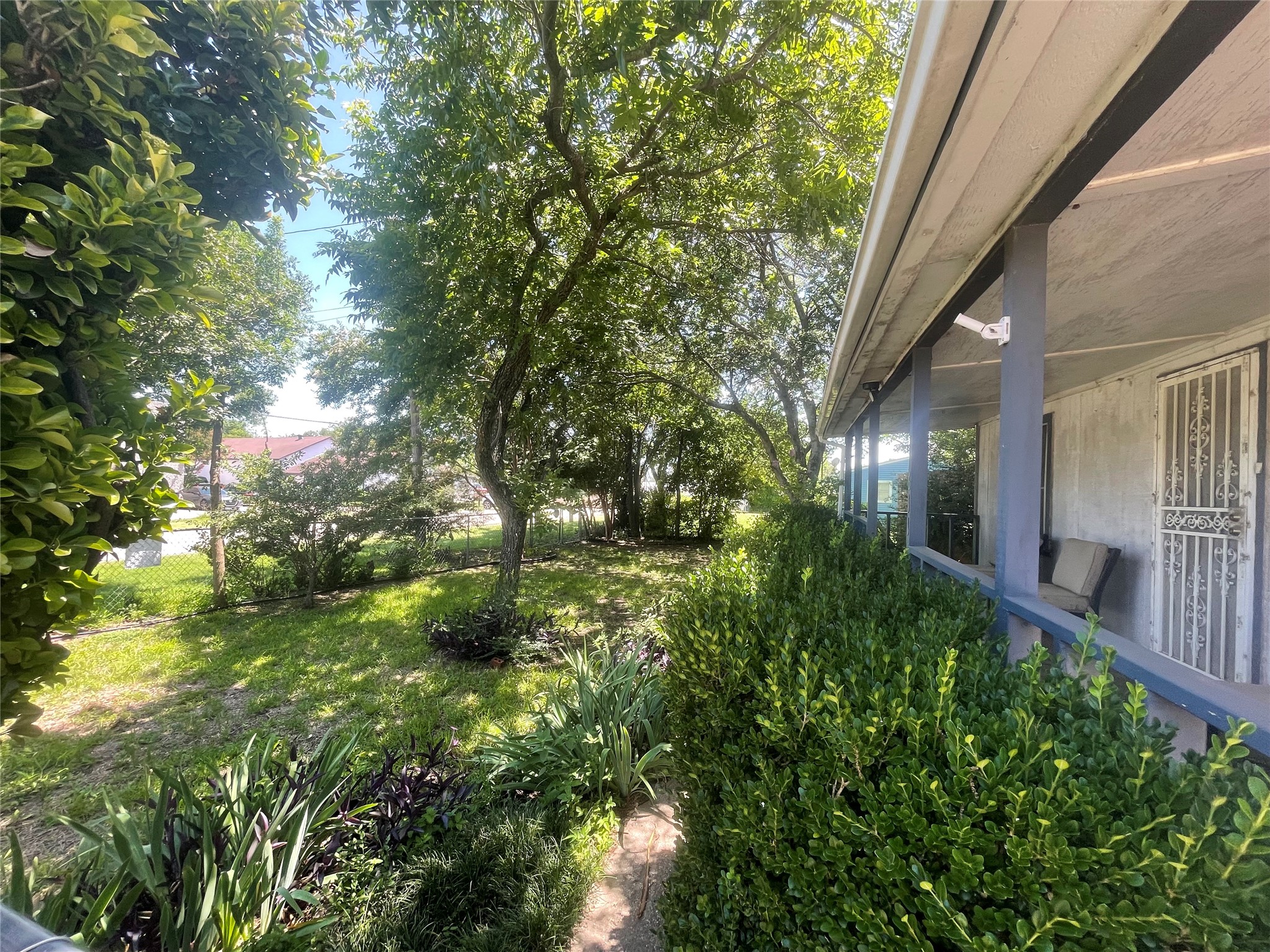 611 Crestside Drive Duncanville TX 75137
