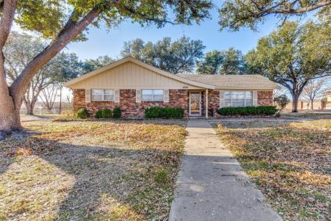 5009 Cummings Drive North Richland Hills TX 76180