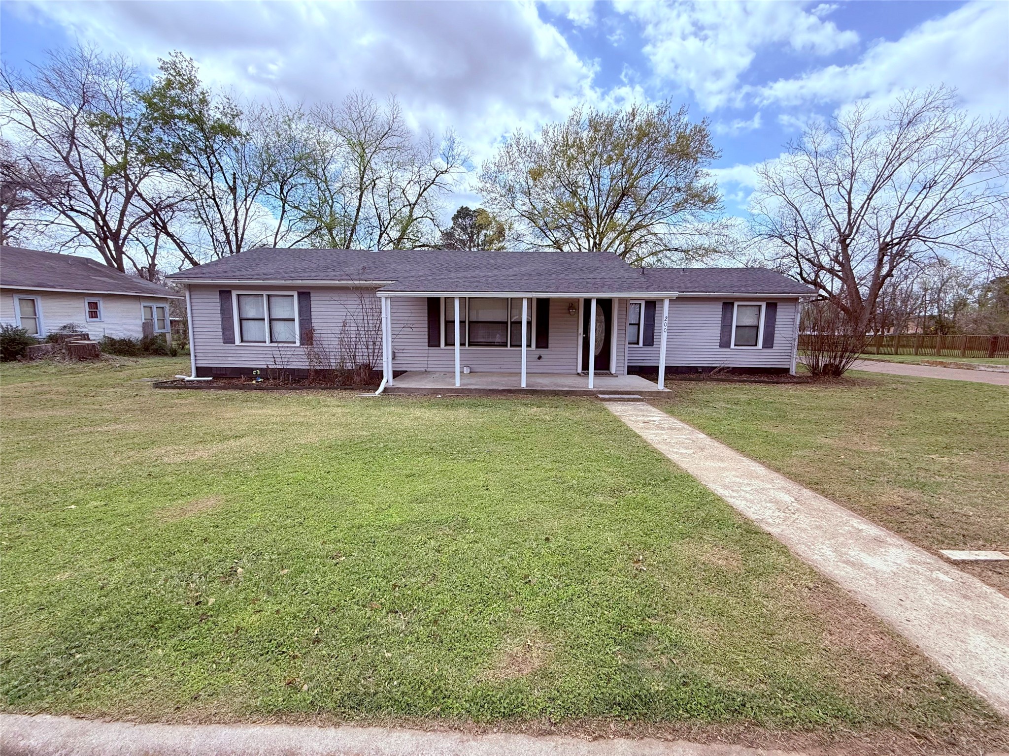 200 E Myrtle Street Winnsboro TX 75494