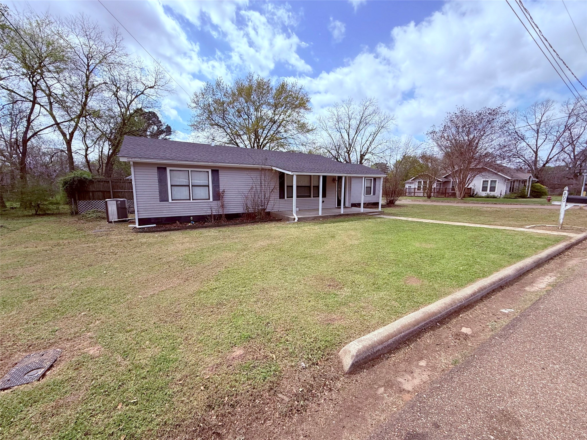 200 E Myrtle Street Winnsboro TX 75494