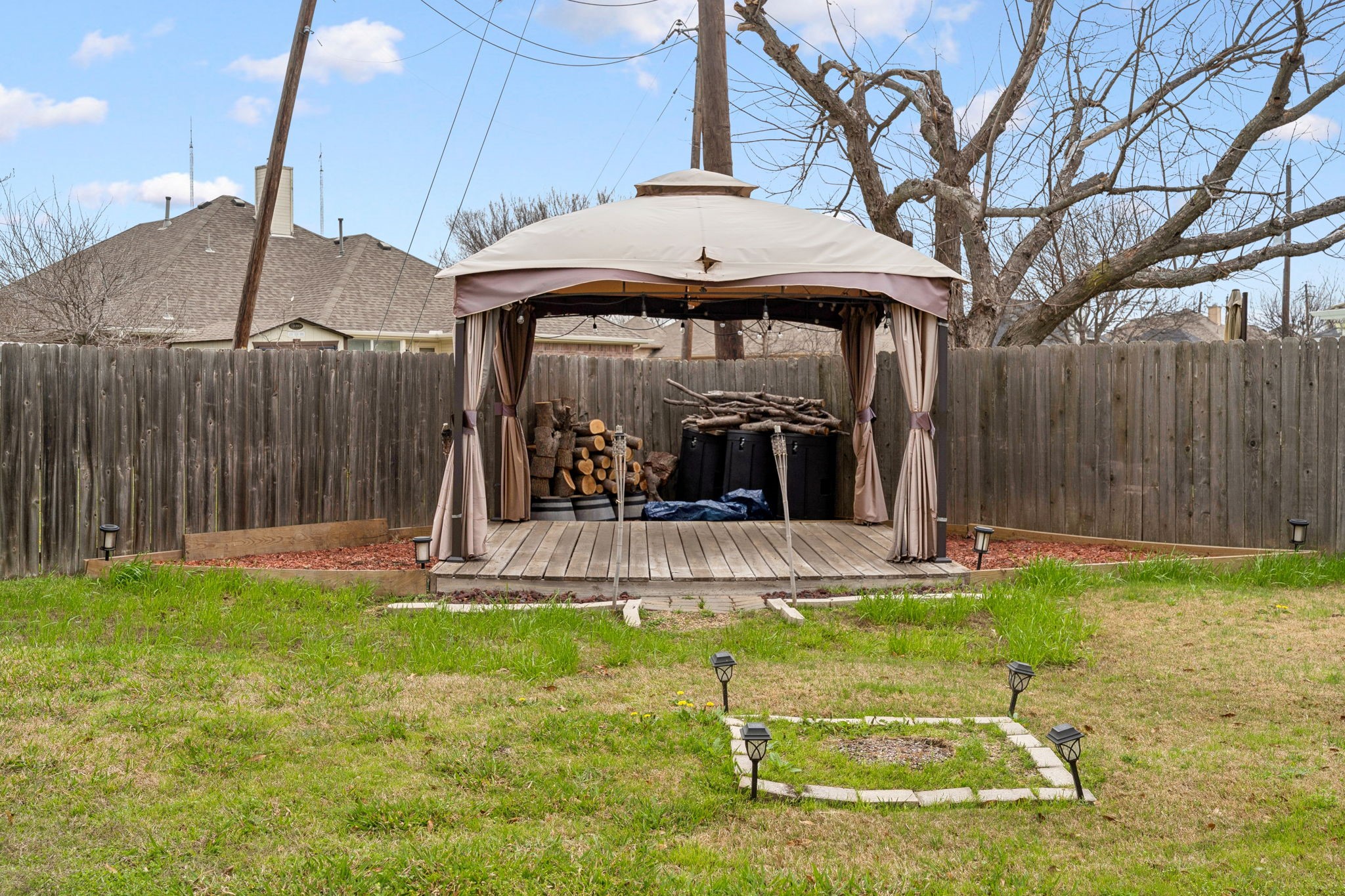 7522 Armstrong Lane Rowlett TX 75089