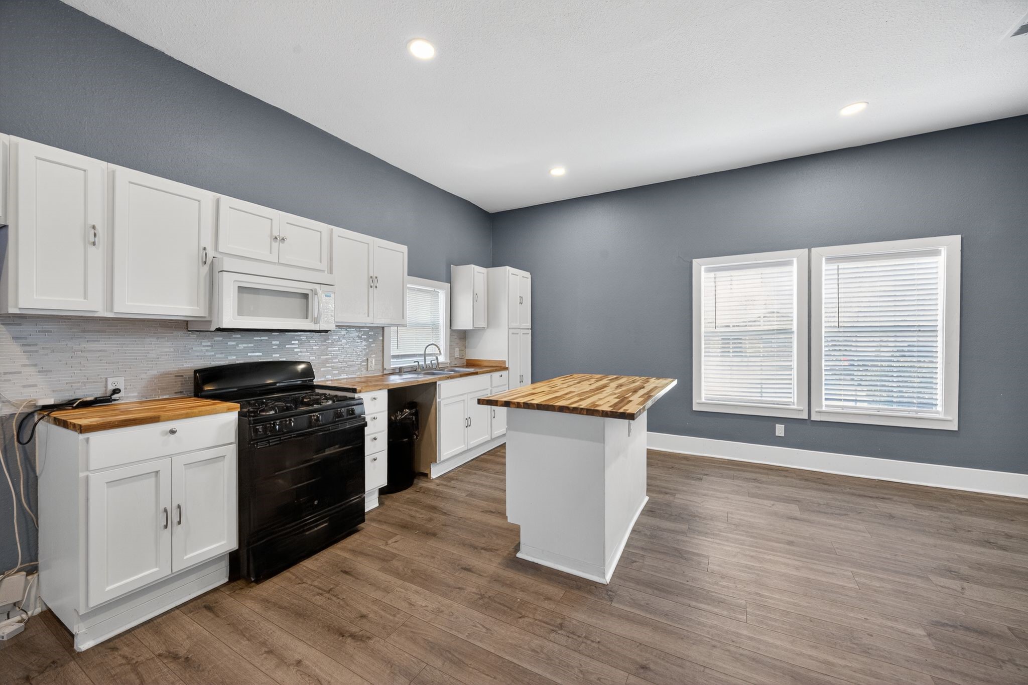 2200 N Hickory Street Sherman TX 75092