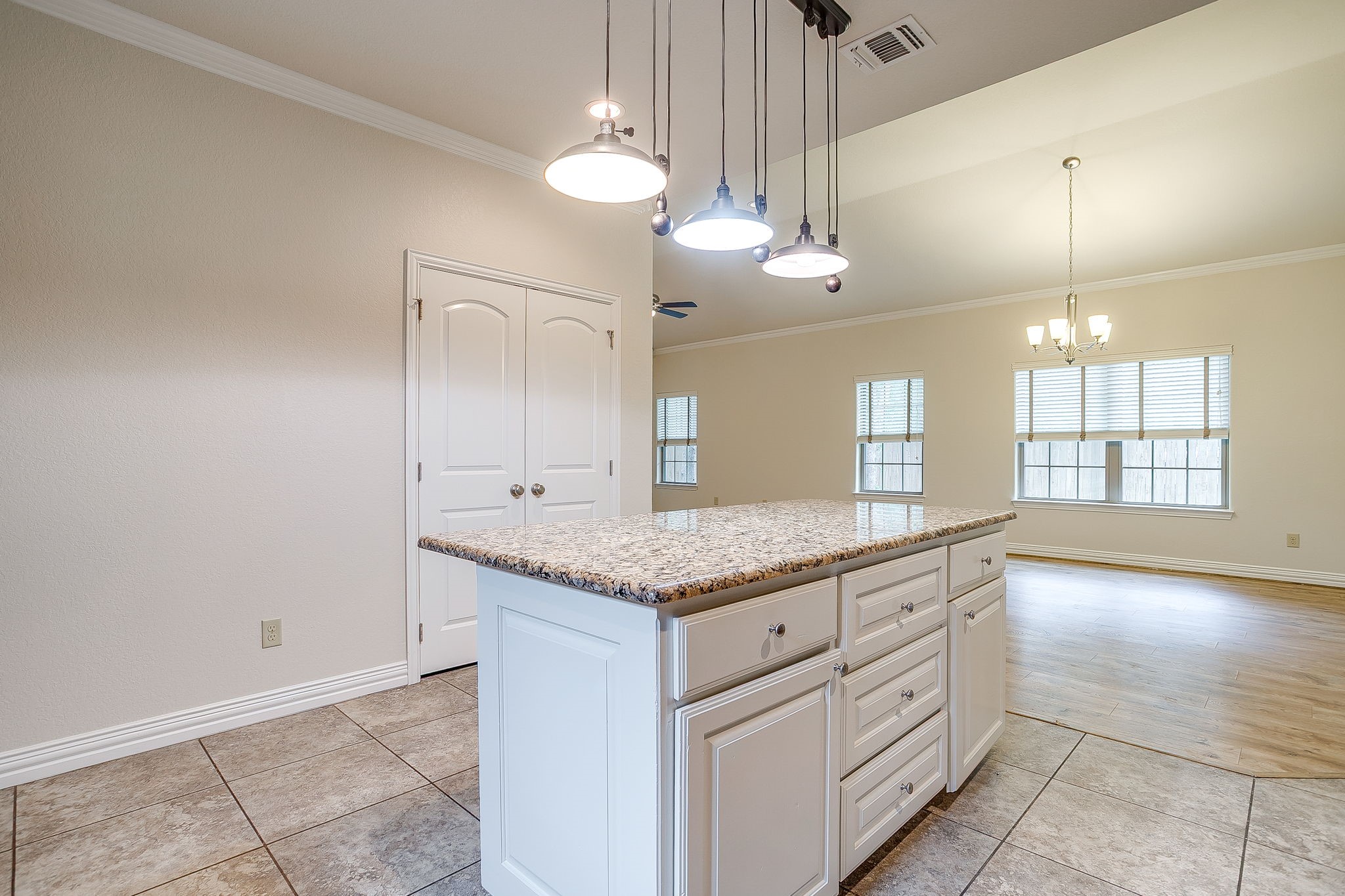 2220 Cobblestone Court Granbury TX 76049