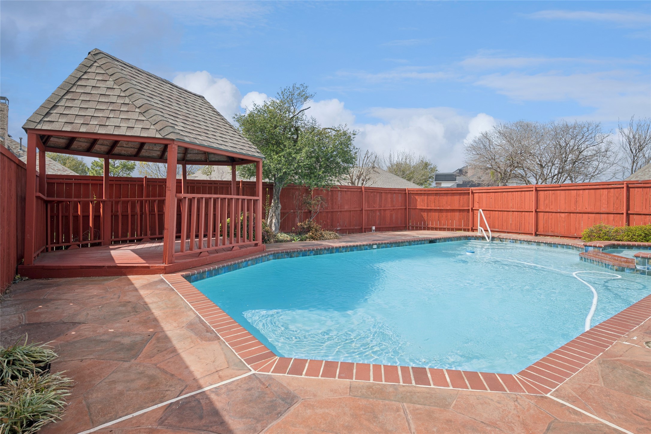 2528 Willowdale Drive Carrollton TX 75006