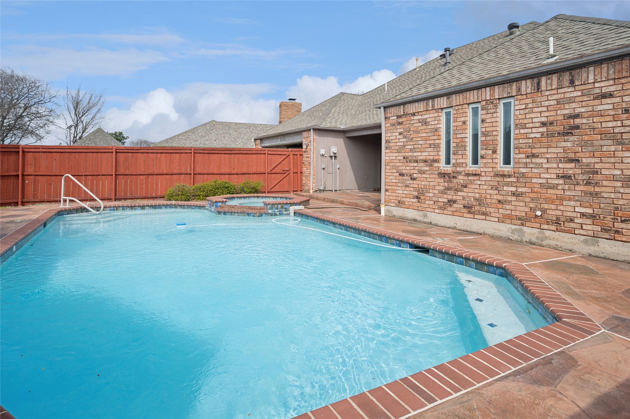 2528 Willowdale Drive Carrollton TX 75006