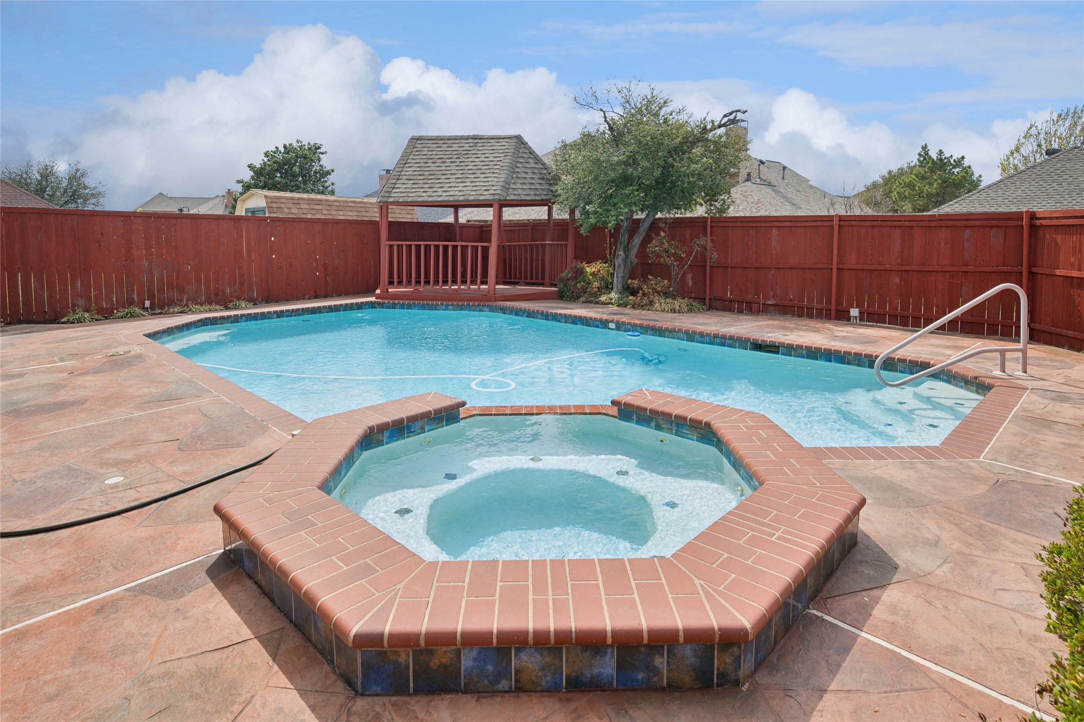 2528 Willowdale Drive Carrollton TX 75006