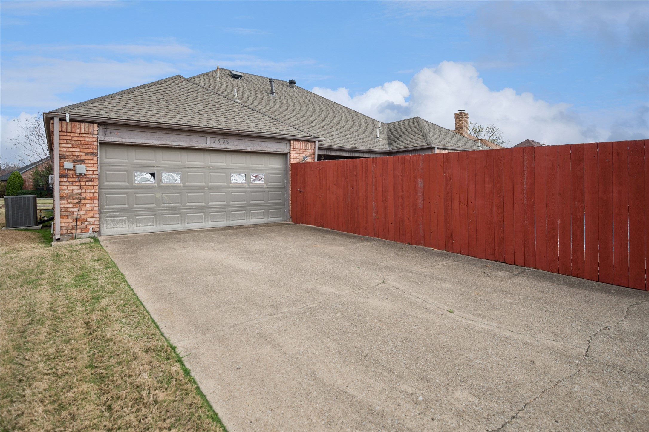 2528 Willowdale Drive Carrollton TX 75006