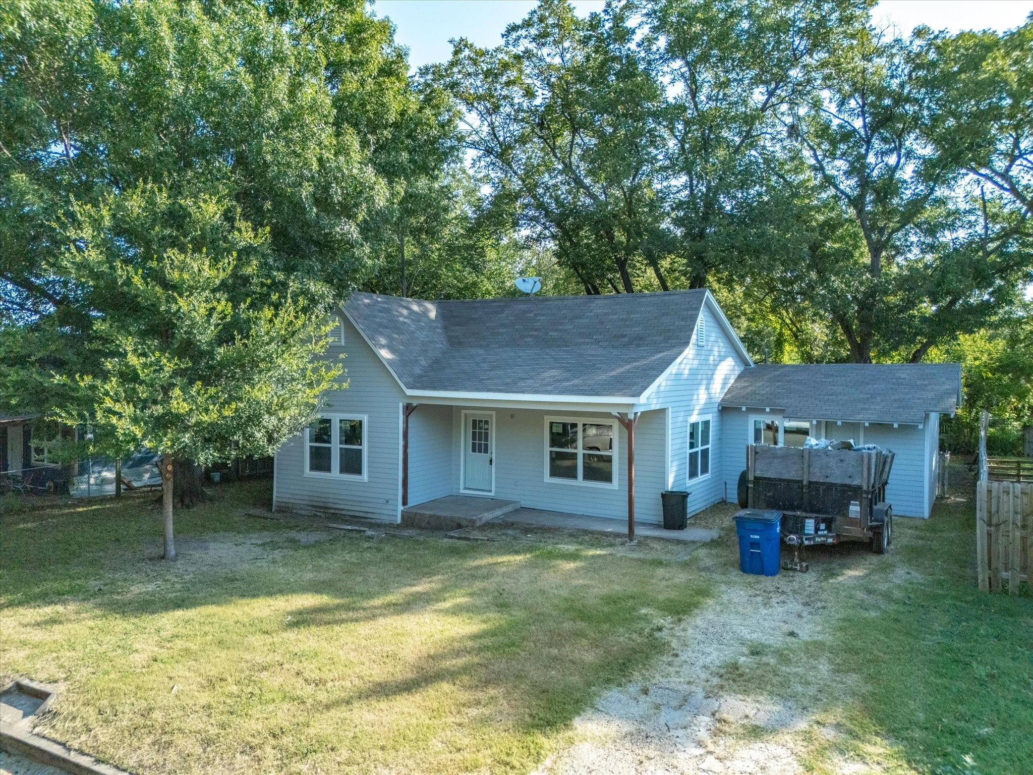 1106 N Mckinney Street Ennis TX 75119